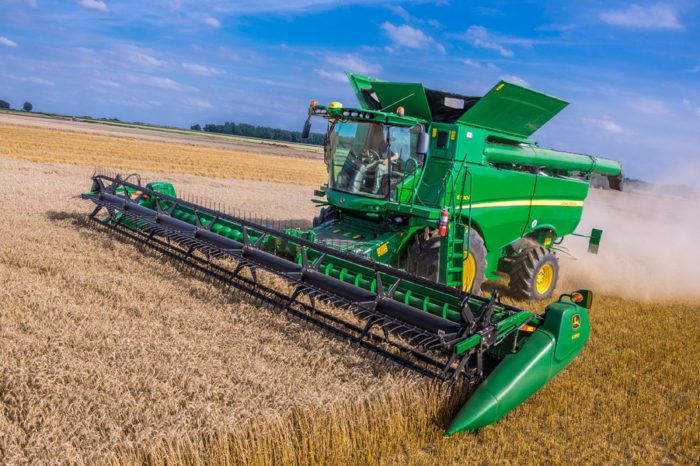 Przetestuj w pełni zautomatyzowany kombajn John Deere