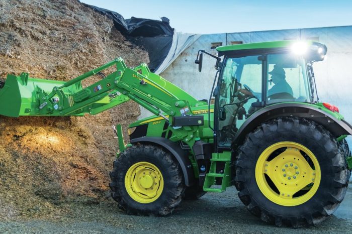 Innowacyjne rozwiązania z dużych ciągników zastosowane w traktorach o mocy około 100 KM