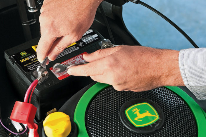 Przegląd kosiarki trawnikowej przed sezonem