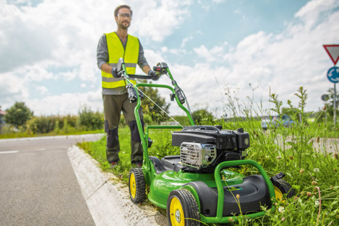 Nowa kosiarka pchana - John Deere PRO 53MV