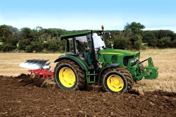 John Deere zaprezentuje nową serię ciągników