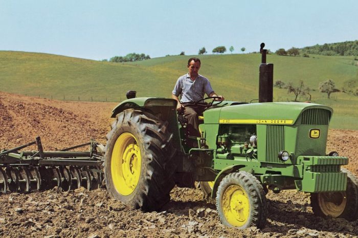 Twój ciągnik John Deere ma minimum 25 lat? Zgłoś się do udziału w konkursie i wygraj wyjazd do Mannheim