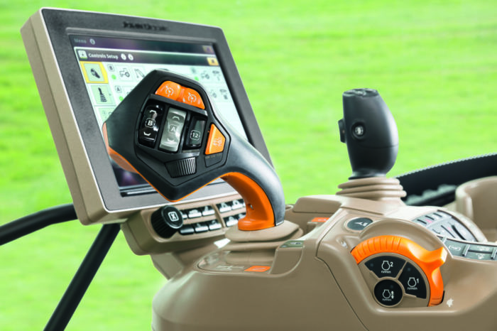 Wiele możliwości w jednym ręku. Nowa strategia prowadzenia od John Deere teraz także w serii 7R oraz 8R/RT/RX